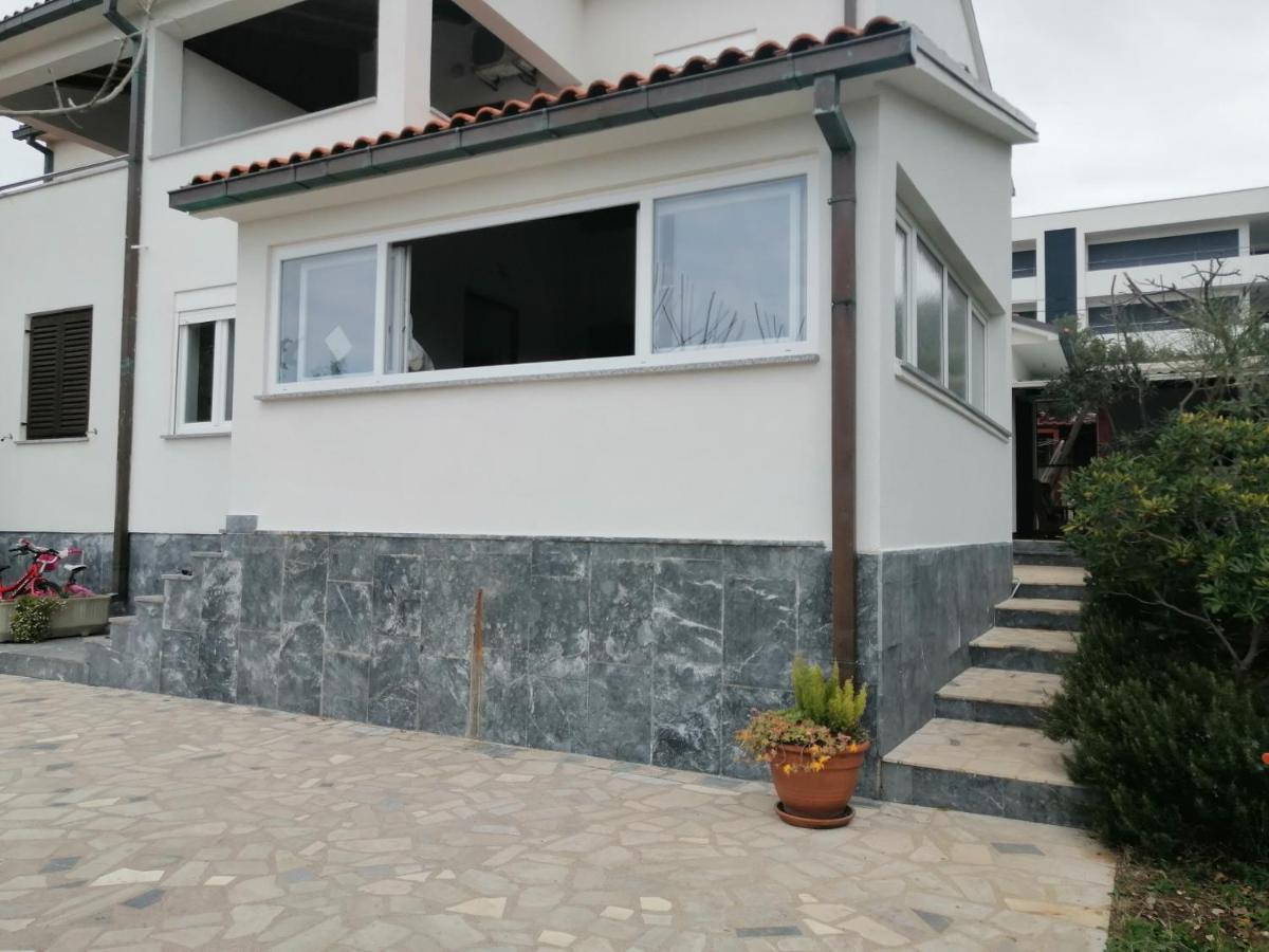 Holiday Home Vjeka Rab Town Ngoại thất bức ảnh