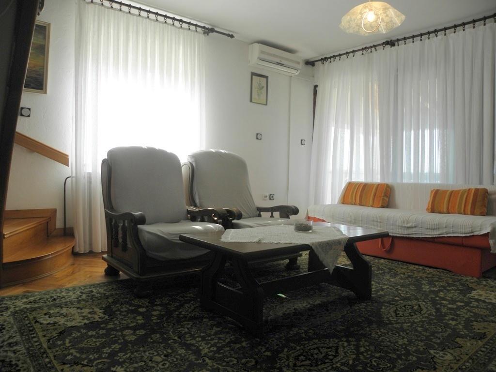 Holiday Home Vjeka Rab Town Phòng bức ảnh