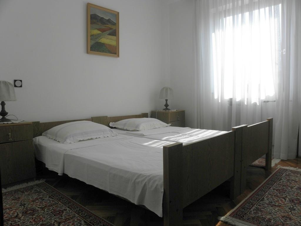 Holiday Home Vjeka Rab Town Phòng bức ảnh